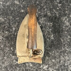 Vintage Durabilt Fully Automatic Iron No Cord